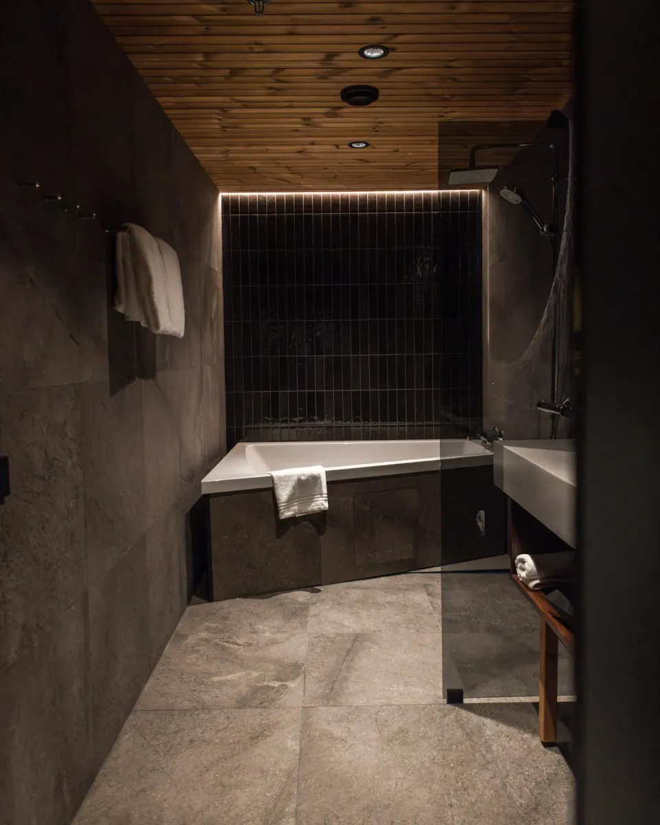 Odin Lodge – The Master Panoramic Villa — Mánahlíð (5)